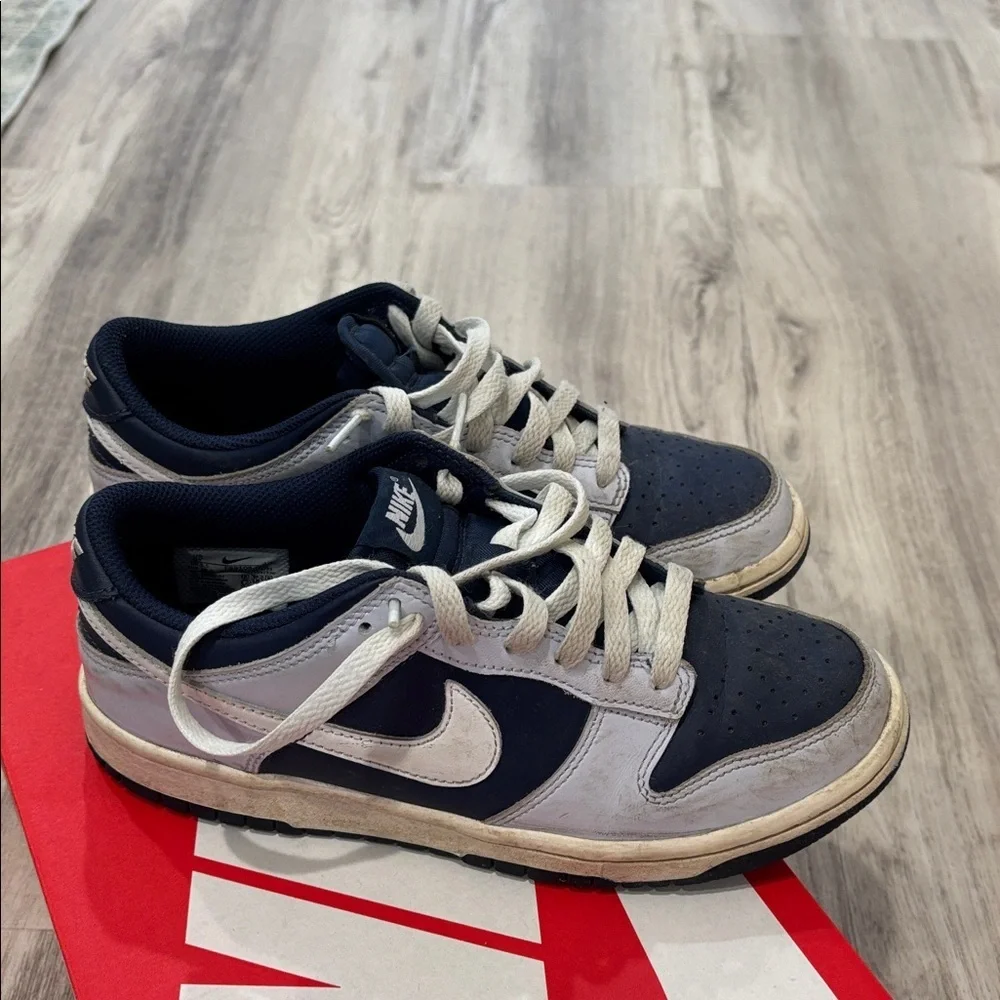 Nike Youth Dunks Dark Blue and White Sneakers size 6